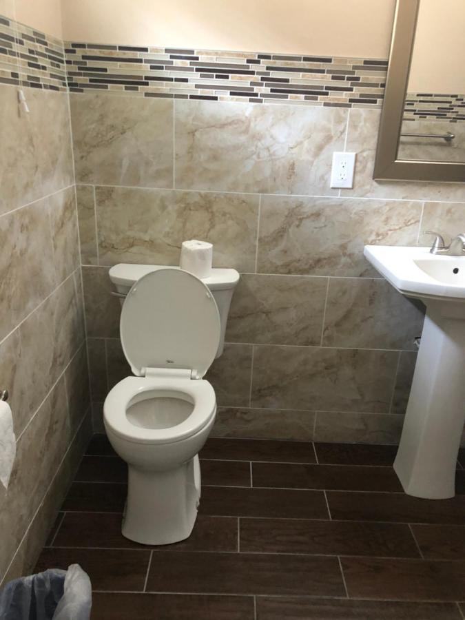 Skyview Motor Inn Johnston Экстерьер фото
