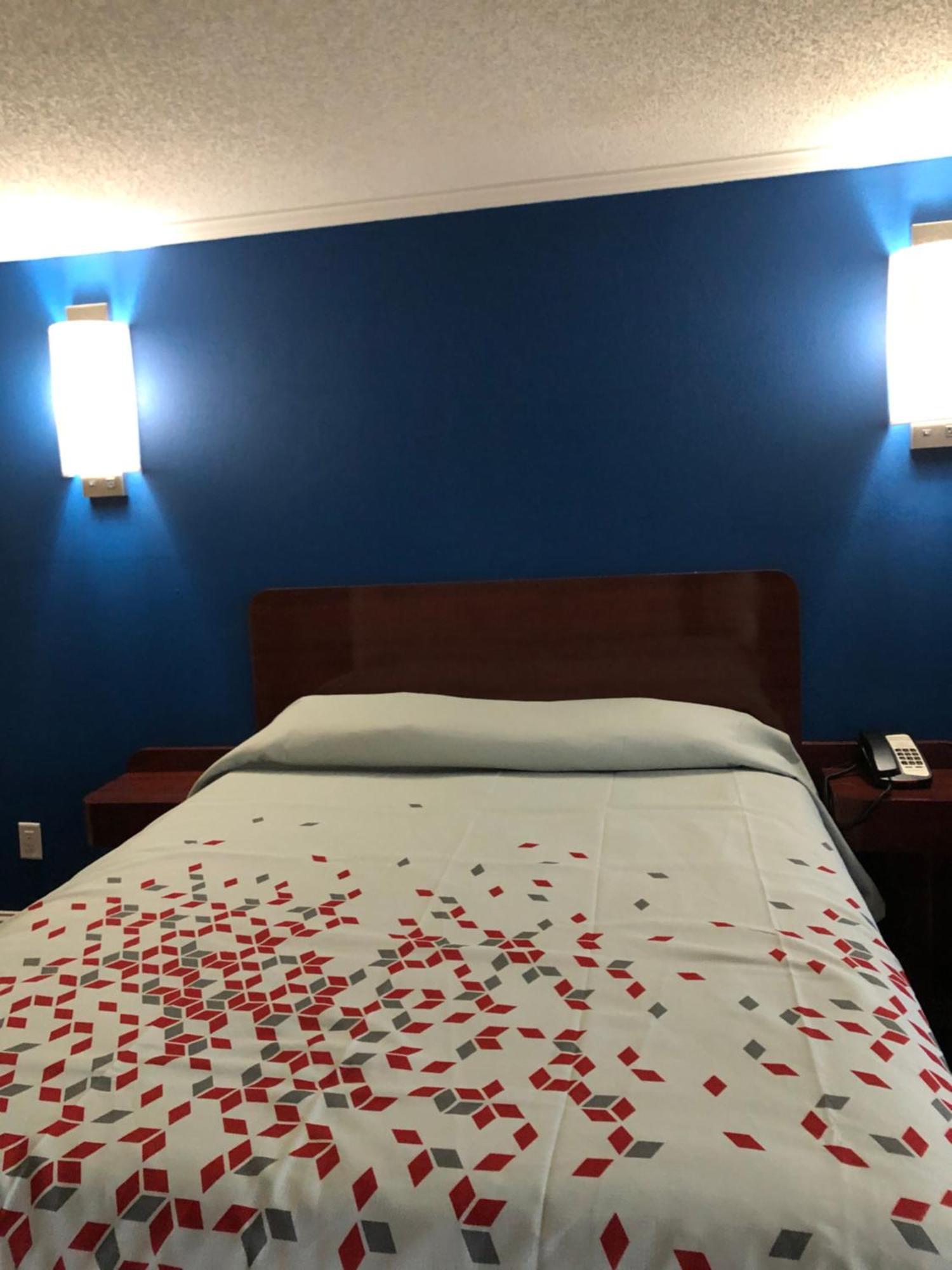 Skyview Motor Inn Johnston Экстерьер фото