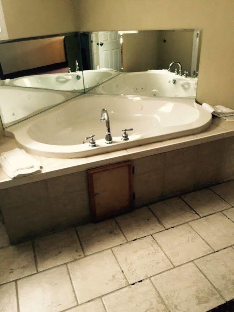 Skyview Motor Inn Johnston Экстерьер фото