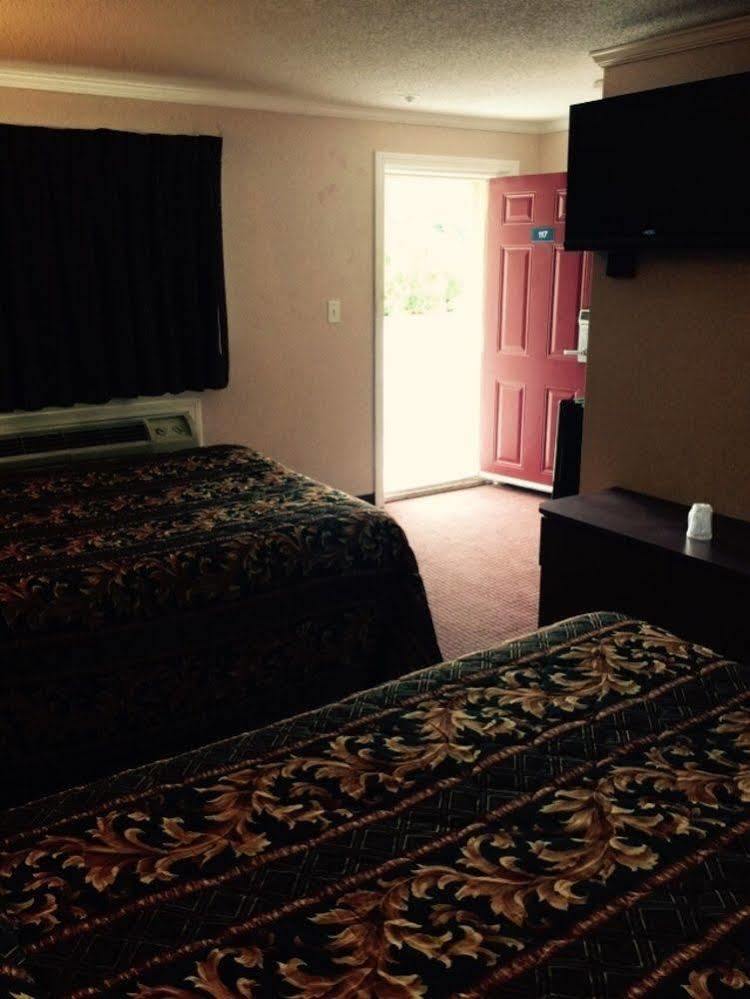 Skyview Motor Inn Johnston Экстерьер фото